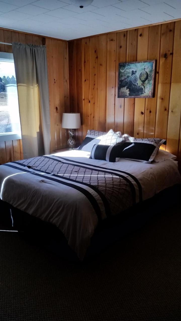 Mystic Valley Inn Custer Buitenkant foto